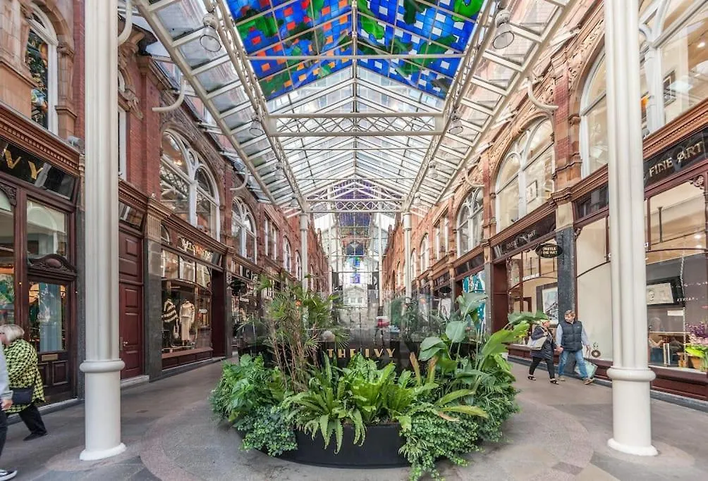 Pass The Keys Shoppers Oasis - Heart Of Leeds City Centre 0*, Leeds (West Yorkshire) Storbritannien
